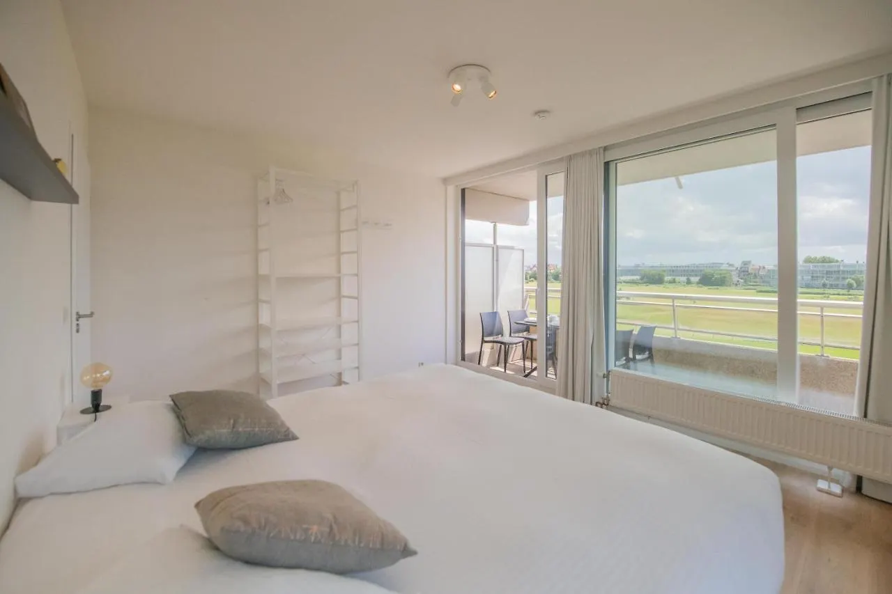 Between Waves Ostend Apartment