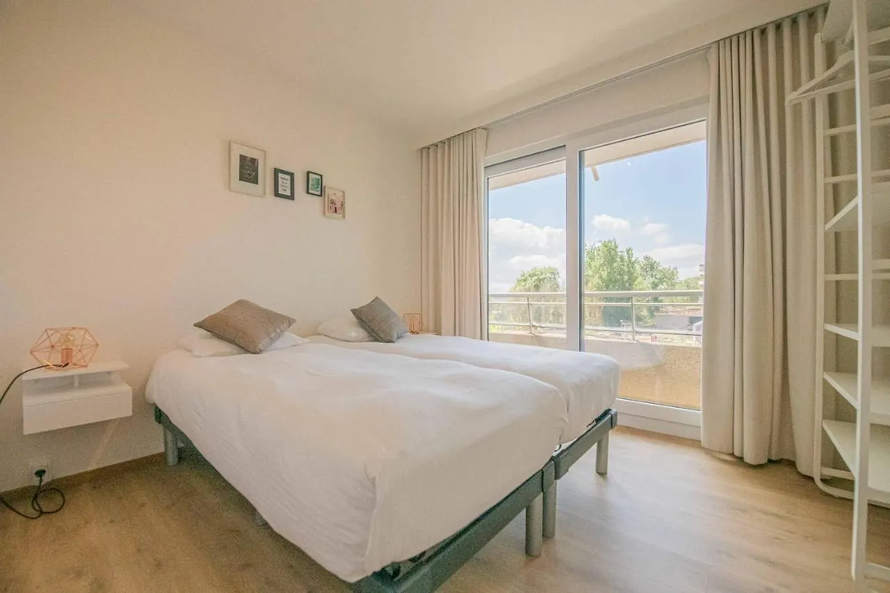 Between Waves Ostend Apartment